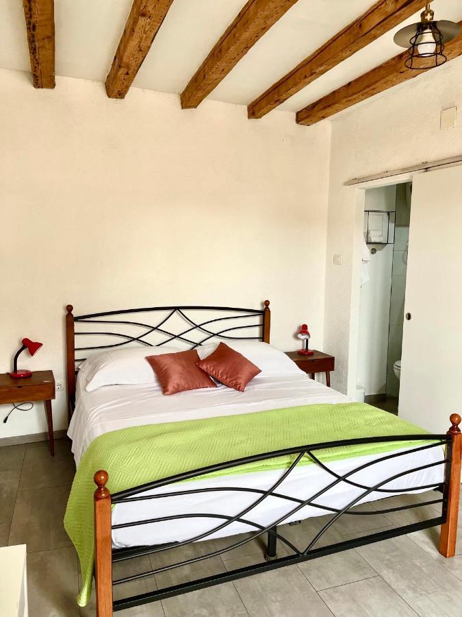 Val Comeza Hotel Komiza Exterior photo